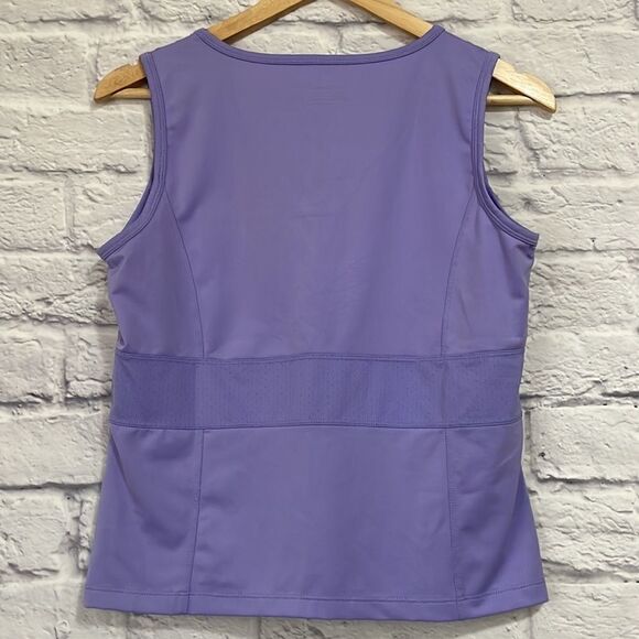 IZOD Sleeveless Activewear Top Size Medium - Picture 5 of 9